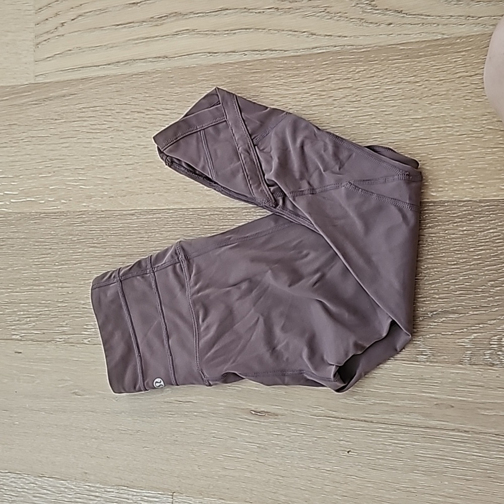 Lululemon mesh cropped legging